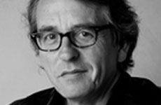 Ulrich Clement mit Brille in einer schwarz-weiß Aufnahme